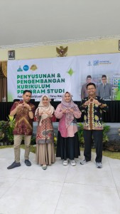 Tim Kurikulum Prodi Tadris IPA-FTIK Laksanakan Review Kurikulum 2024 sebagai Upaya Penguatan Implementasi OBE
